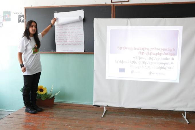 Kristina, 15, training her peers on prevention and response to cases of violence against children
